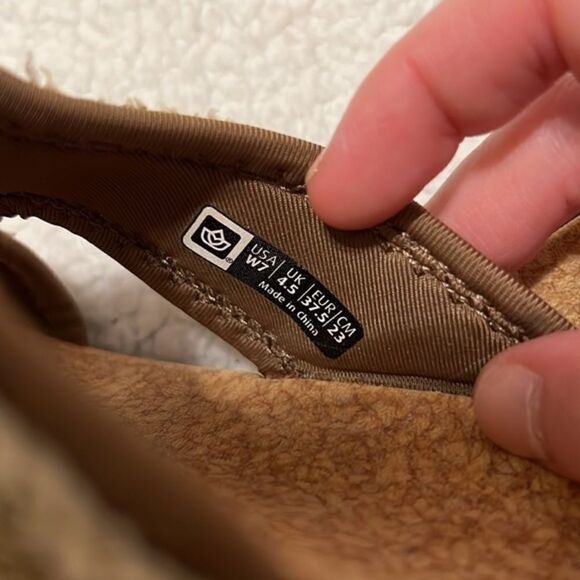 Spenco slides 7 - Picture 5 of 6